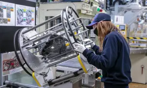 Ile trwa produkcja samochodu Toyota? Czas oczekiwania na Twoje auto