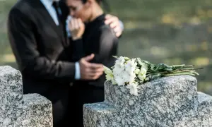W co się ubrać na pogrzeb, aby okazać szacunek i elegancję
