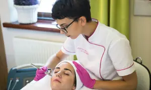 Jakie produkty estetyczne wybierają profesjonaliści? Hity sprzedaży