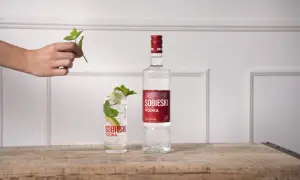 Gdzie kupić drink Sobieski? Odkryj najlepsze oferty i sklepy