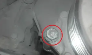 Jak wyjąć alternator VW Golf 4 bez problemów - krok po kroku