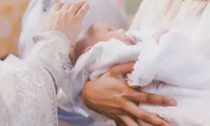 Ile daje się na chrzest jako gość? Odpowiednie kwoty i porady