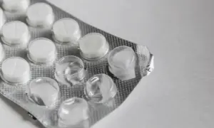 Jakie leki na obniżenie ciśnienia? Skuteczne rozwiązania na nadciśnienie