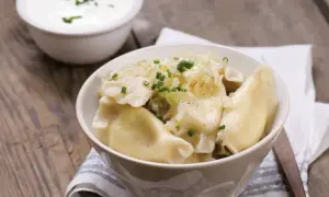 Thermomix przepisy: Jak łatwo przygotować ciasto na pierogi ruskie?