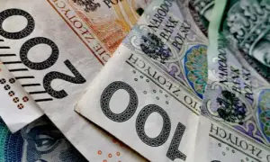 Jak bezpiecznie wziąć debet w bankomacie i uniknąć ukrytych opłat