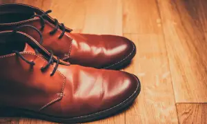 Czy pastować nowe buty? Odkryj korzyści i najlepsze praktyki pielęgnacji