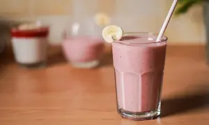 Prosty przepis na domowy jogurt owocowy – zdrowy i smaczny w kilka kroków