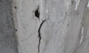 Czym zabezpieczyć beton, aby uniknąć zniszczeń i wilgoci?