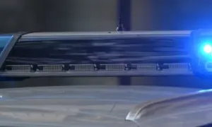 Jak dostać się do policji po studiach - kluczowe wymagania i proces rekrutacji