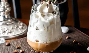 Ile kalorii ma kawa latte? Zaskakujące różnice w kaloryczności!