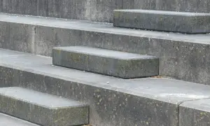 Jak tanio wykończyć schody betonowe zewnętrzne i zaoszczędzić na kosztach