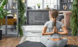 Joga rano czy wieczorem – która pora lepsza dla zdrowia i samopoczucia?