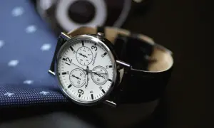 Eleganckie zegarki męskie z małą kopertą – idealne dla minimalistów