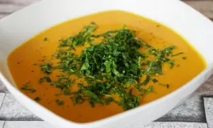 Jak przyprawić zupę dyniową, aby uzyskać wyjątkowy smak i aromat