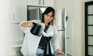 Jaka woda do kawy? Odkryj, jak wpływa na smak i aromat