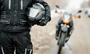 Jak zmierzyć głowę do kasku motocyklowego, aby uniknąć błędów w doborze