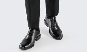 Jakie buty do czarnego garnituru – unikaj najczęstszych błędów