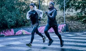 Bieganie zimą jak się ubrać – uniknij błędów i ciesz się komfortem