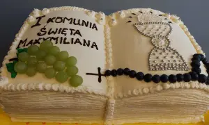 Jak zrobić tort książka na komunię - proste przepisy i porady