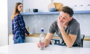 Jak poradzić sobie z mężem alkoholikiem i odzyskać spokój w życiu