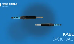 Dwa kable jack-jack SSQ, gotowe do połączenia dźwięku.