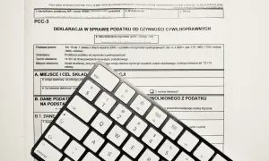 Formularz PCC-3 z klawiaturą. Deklaracja podatku od czynności cywilnoprawnych.
