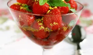 Erdbeersalat: Einfache Rezepte & Tipps für den perfekten Frühlingsgenuss