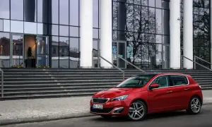 Peugeot 308: Jaki silnik benzynowy wybrać? Uniknij kosztownych błędów!