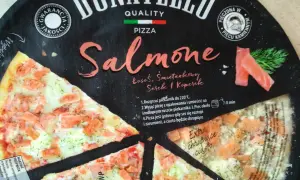 Pizza Donatello Salmone z łososiem, serkiem śmietankowym i koperkiem.