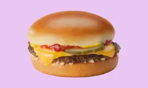Jak zrobić burgera z McDonald's w domu? Przepis na kultowy smak!