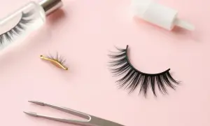 Jak usunąć sztuczne rzęsy w domu bez ryzyka uszkodzenia naturalnych rzęs