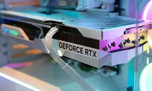 Ein "GeForce RTX" Schriftzug auf einer Grafikkarte, umgeben von RGB-Beleuchtung. Ob sie ein Bottleneck darstellt, hängt vom Rest des Systems ab.