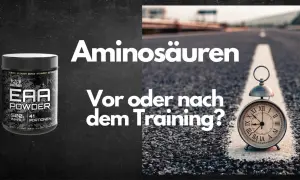 EAA Powder neben einer Uhr auf einer Straße. Aminosäuren: Wann ist die beste Zeit vor oder nach dem Training?