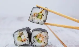 Ile kalorii ma sushi wegetariańskie? Jedz świadomie i zdrowo!