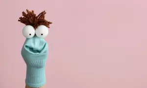 Uszyj pluszowego misia: Prosty poradnik DIY (nawet ze skarpetki!)