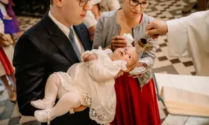 Ile kosztuje fotograf na chrzest? Ceny, pakiety i jak wybrać