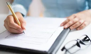 Jak założyć KRS dla chorego dorosłego i uniknąć problemów z dokumentacją