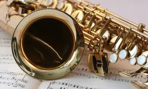 Co ty na to wesele? Odkryj polskie tradycje i muzykę weselną