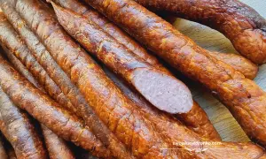 Domowa kiełbasa swojska 3 kg: przepis krok po kroku. Zrób to sam!