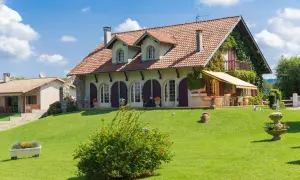 Casa con giardino curato, ideale per la vendita immobile ereditato prima dei 5 anni.