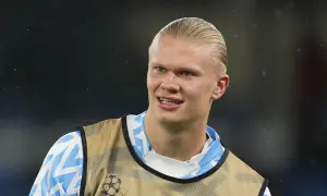 Ile zarabia Haaland rocznie? Zaskakujące źródła jego dochodów!