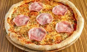 Ile osób najedzie się pizzą 40 cm? Sprawdź, zanim zamówisz!