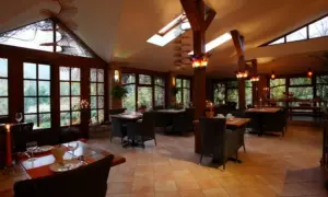Gdzie zjeść w Rewalu? Najlepsze restauracje z pysznym jedzeniem