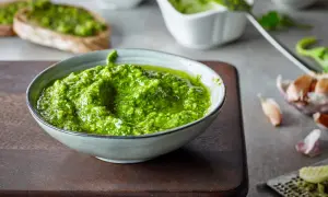 Pesto z bazylii z czym jeść: najlepsze pomysły na pyszne dania
