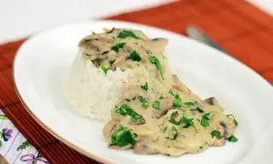 Jak zrobić sos z mrożonych grzybów? Krok po kroku i bez wpadek