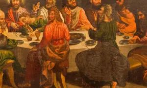 Ostatnia Wieczerza, gdzie Jezus siedzi pośród swoich uczniów. Widać ich gesty i skupienie, a każdy z 12 apostołów imiona znał tylko On.