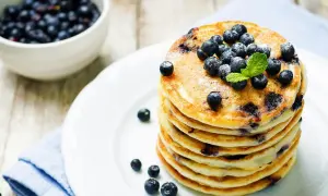 Jak zrobić proteinowe pancakes, które zachwycą smakiem i zdrowiem