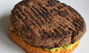 Burger végan maison : la recette ultime pour un délice bluffant !