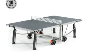 Stiga tennis tavolo grigio con rete, gambe pieghevoli e ruote per spostamenti facili. Garanzia 10 anni.