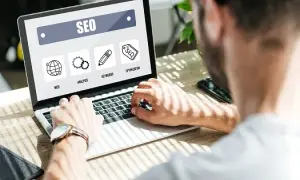 Czym jest content SEO manager? Kluczowe obowiązki i znaczenie w marketingu
